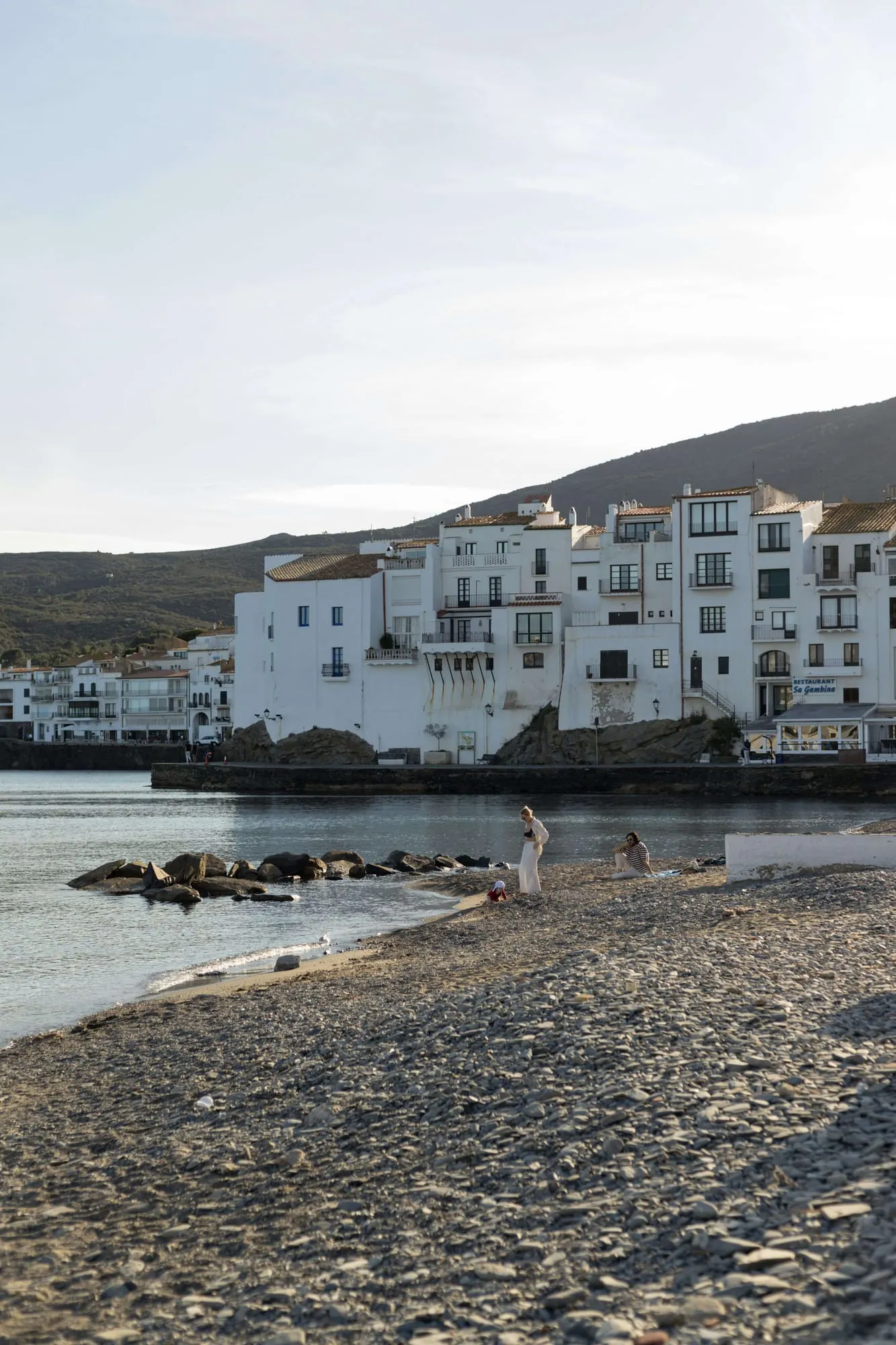 Mercadillo de la Plaza de los Pescadores en Cadaqués