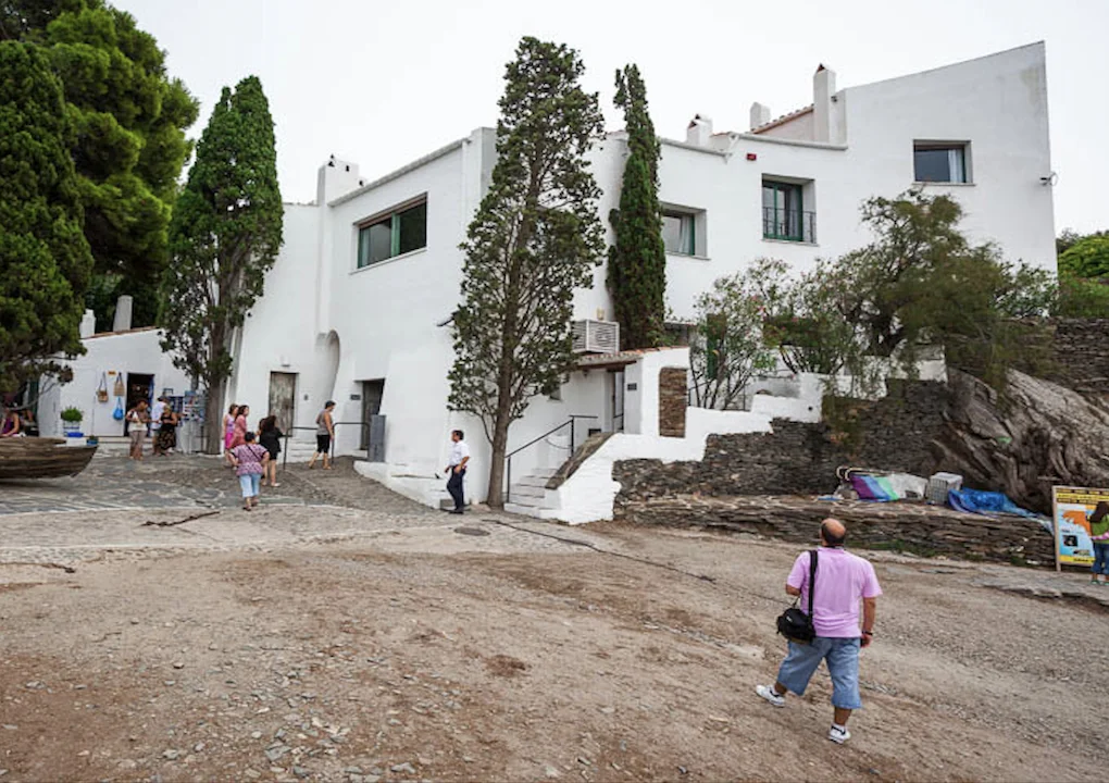 Visite Privée de Cadaqués et Visite Guidée de la Maison Dalí à Port Lligat